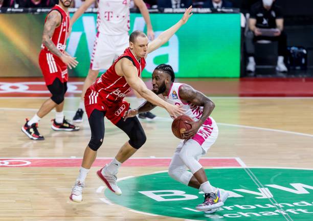 并期待他在 并期待他在