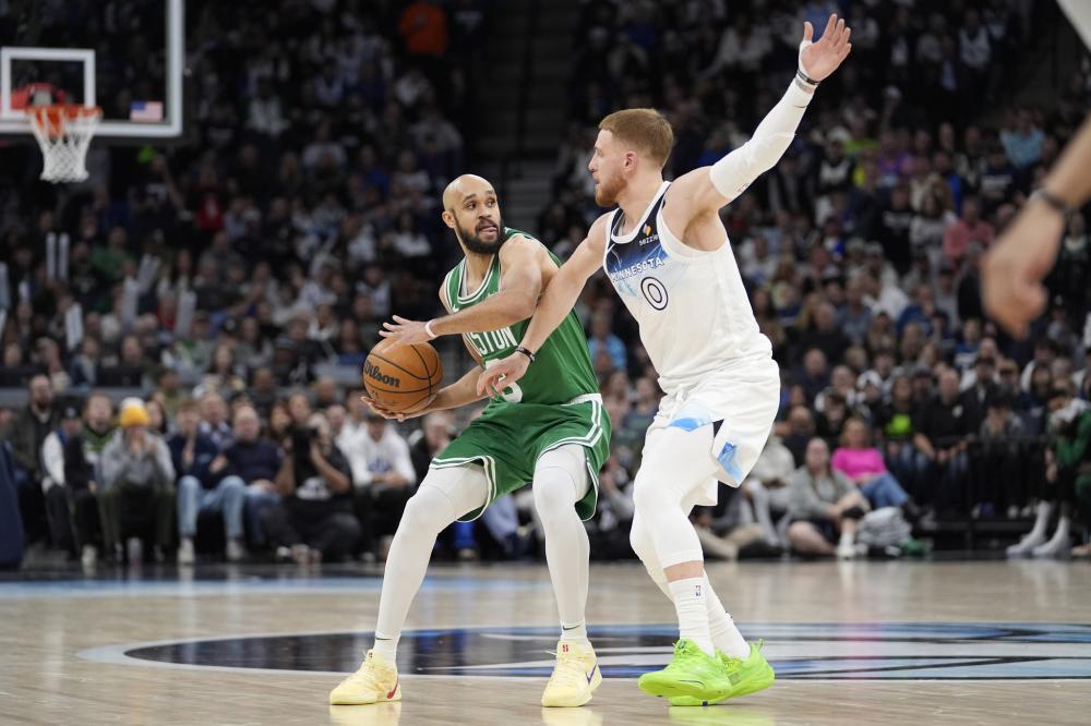 [国内足球]李新宇扑球失误 古斯塔沃轻松破门